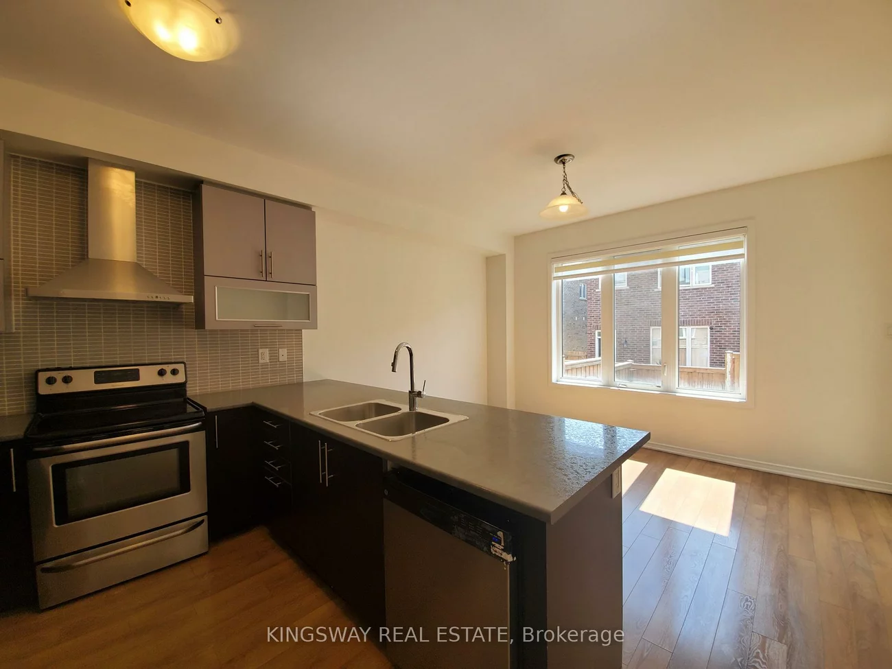 593, Remembrance, Northwest Brampton, Brampton