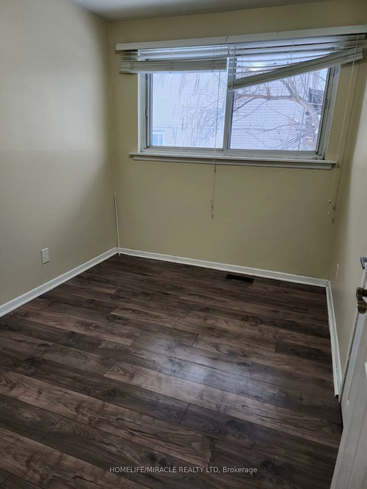 49, Alderbury, Avondale, Brampton