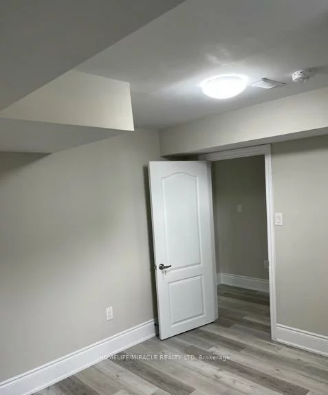 78, Saint Dennis, Sandringham-Wellington North, Brampton