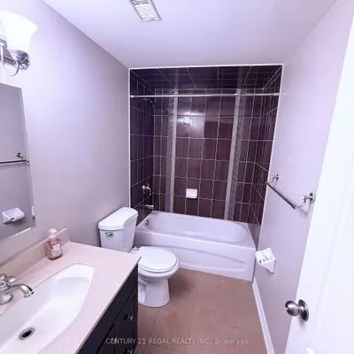 39, Laurentide, Vales of Castlemore North, Brampton