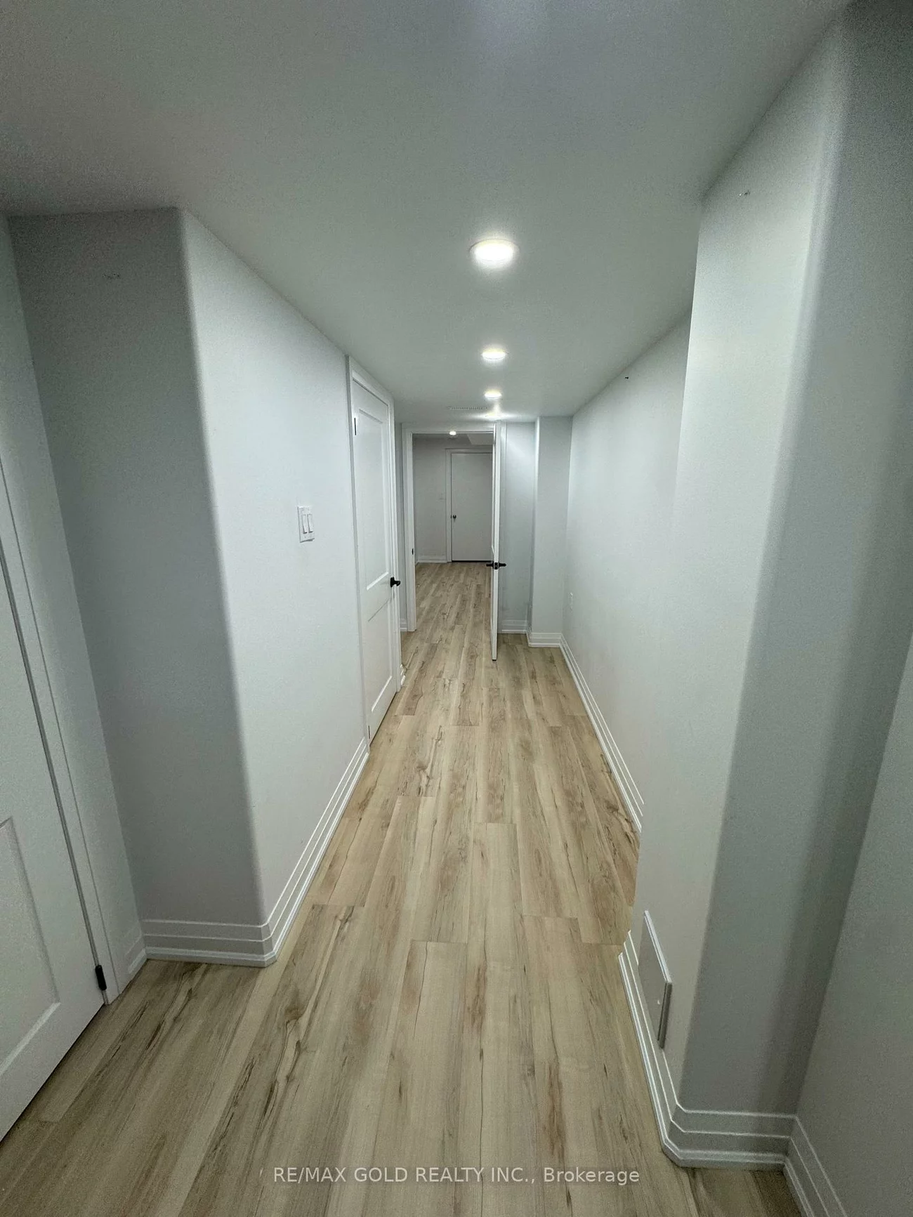 15, Eastman, Credit Valley, Brampton