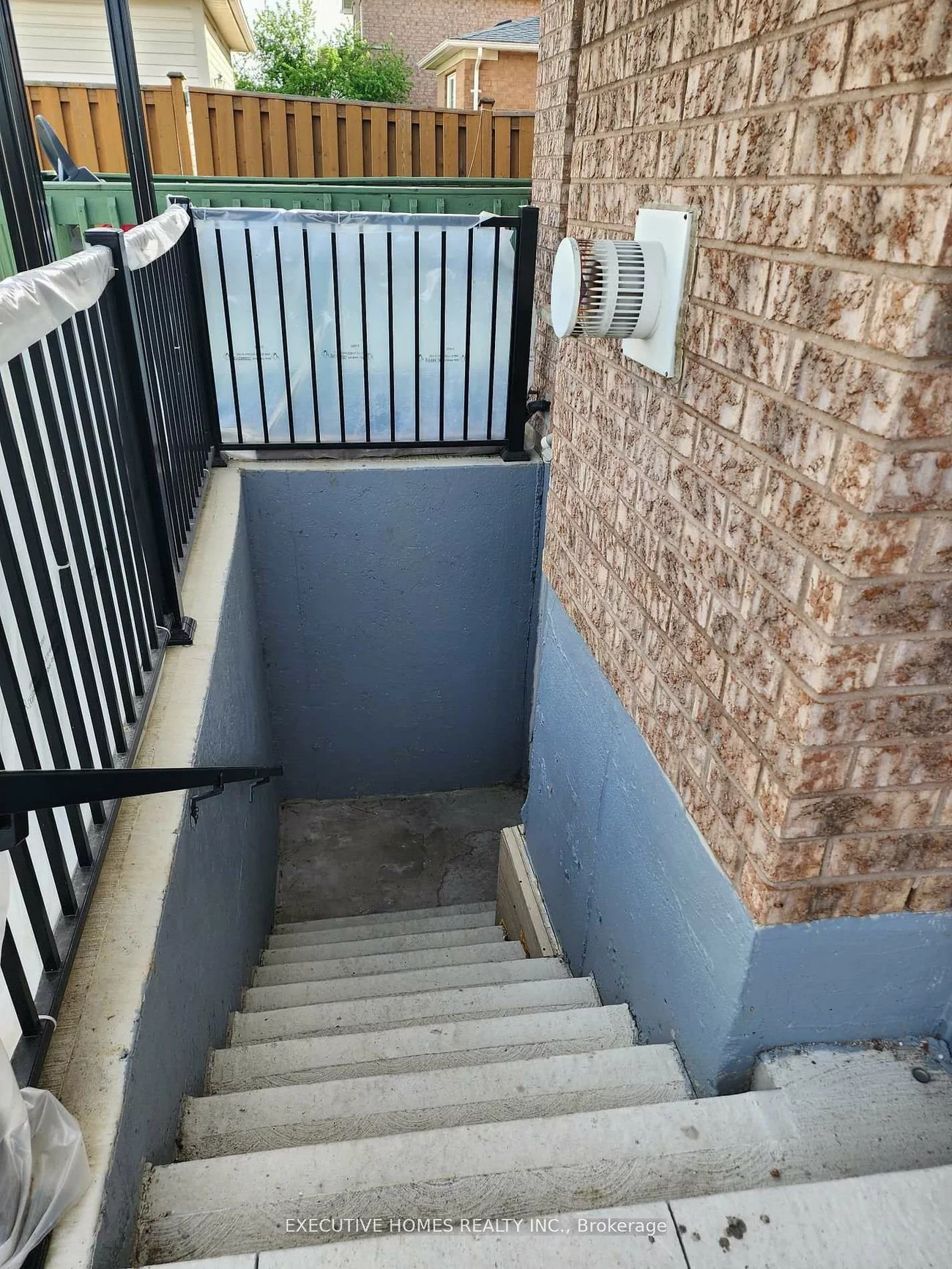 114, Porchlight, Fletcher's Creek Village, Brampton