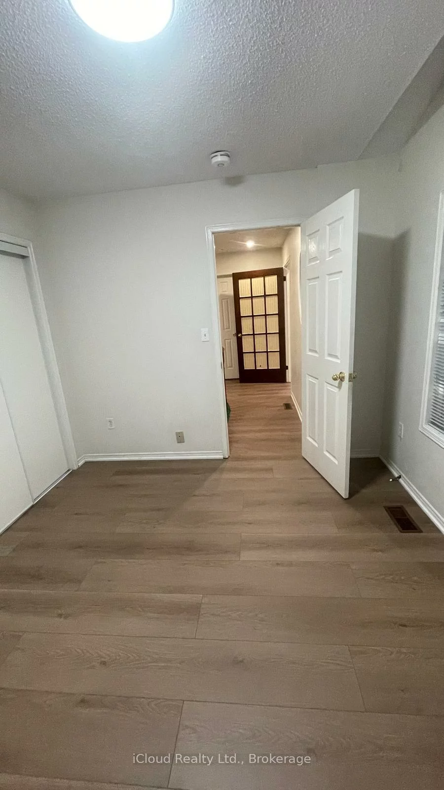 33, Fenflower ( Upper), Snelgrove, Brampton