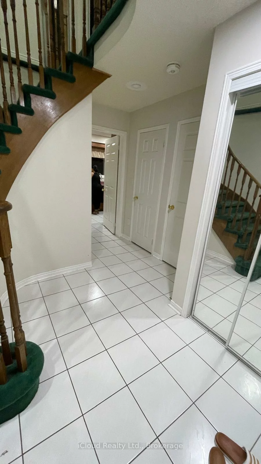 33, Fenflower ( Upper), Snelgrove, Brampton