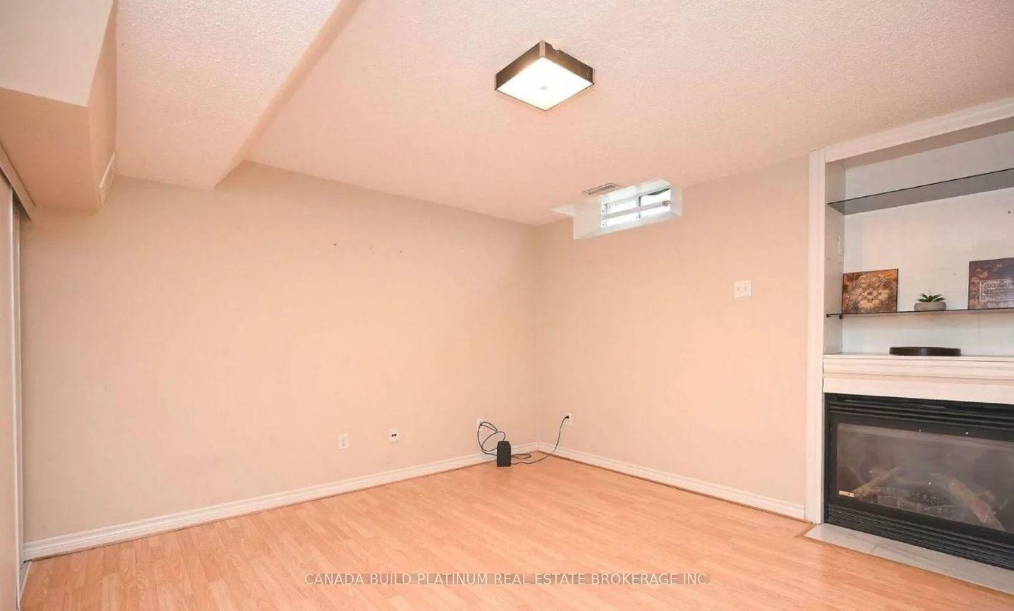 27, Sparta, Vales of Castlemore, Brampton