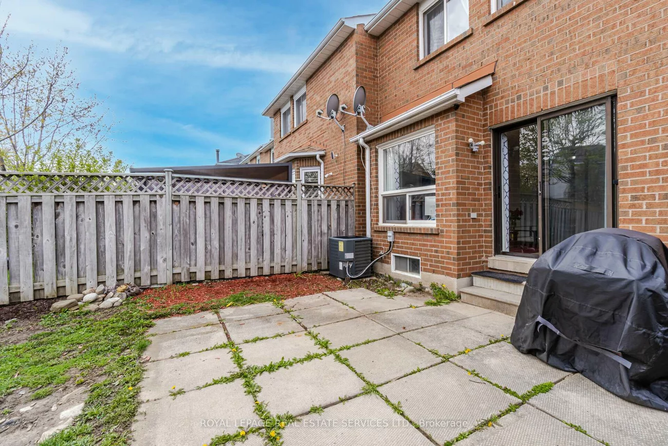 10, Mullis, Fletcher's West, Brampton