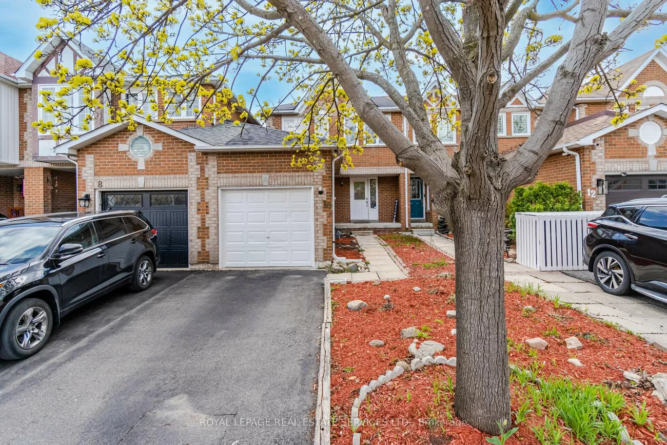 10, Mullis, Fletcher's West, Brampton