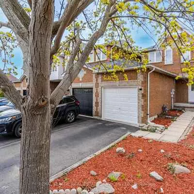 10, Mullis, Fletcher's West, Brampton