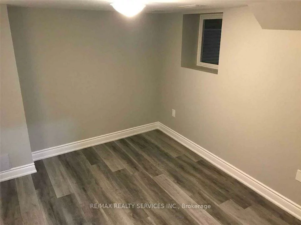 163, Cresthaven, Snelgrove, Brampton