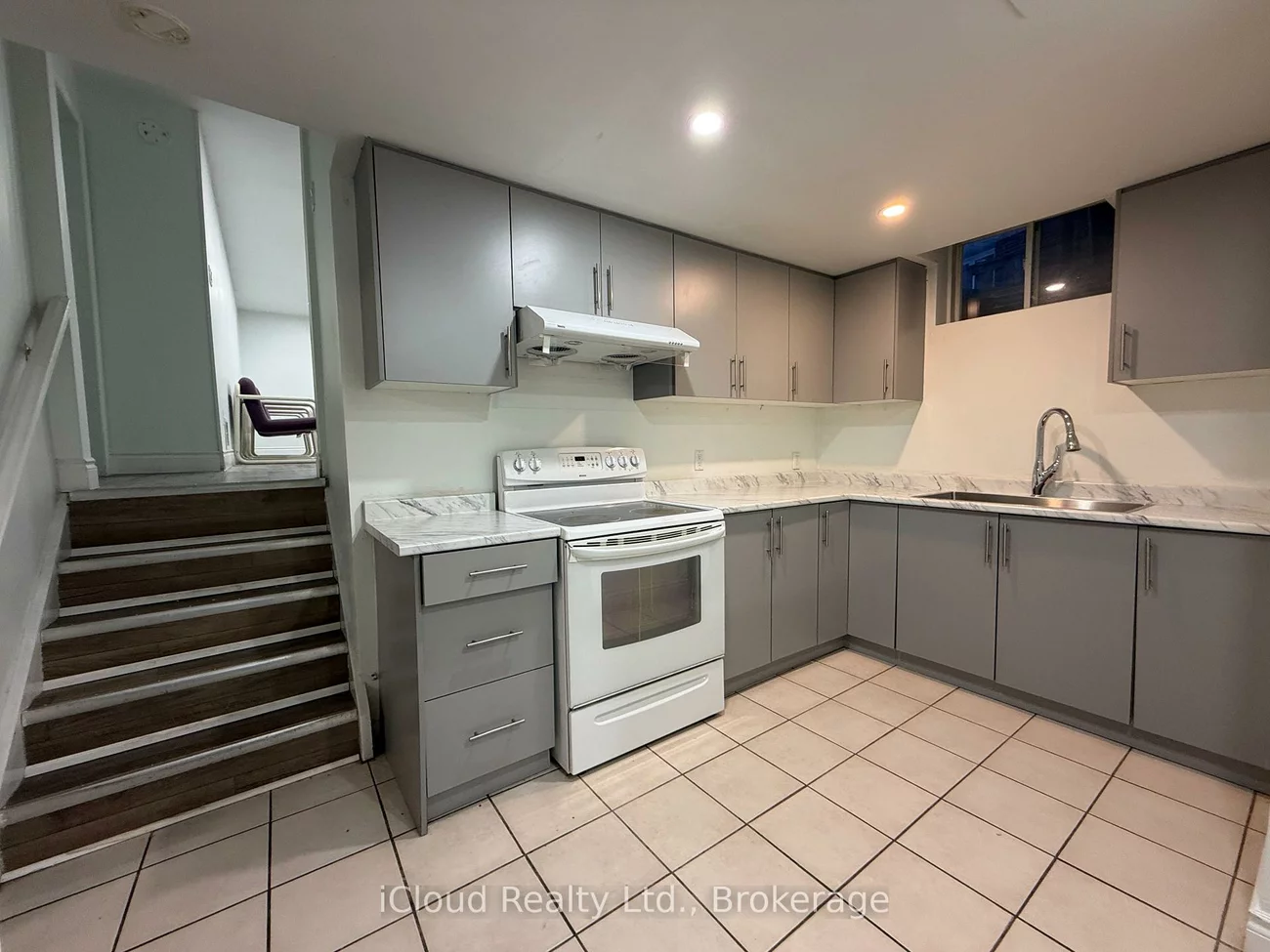 41, Manitou, Central Park, Brampton