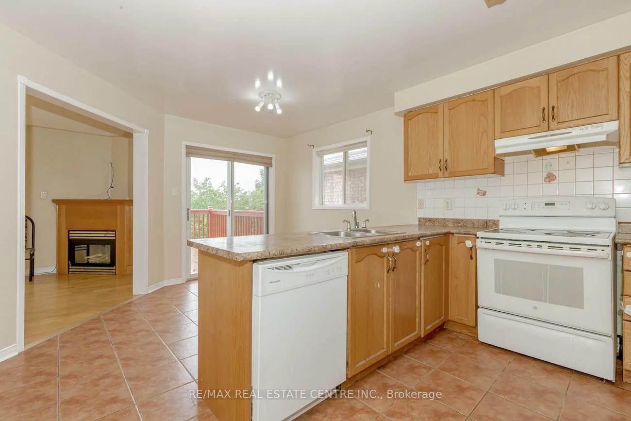 6, Porchlight, Fletcher's Creek Village, Brampton