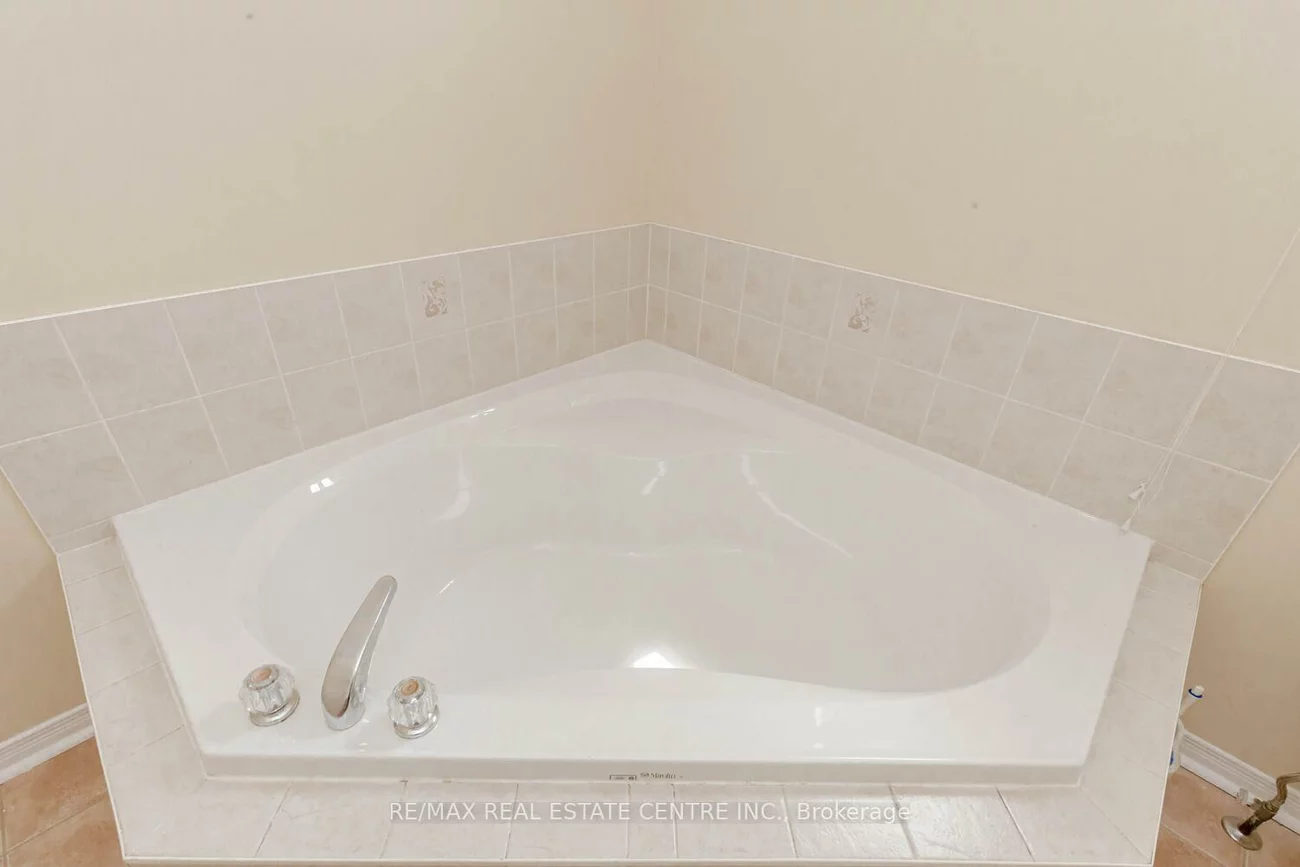 6, Porchlight, Fletcher's Creek Village, Brampton