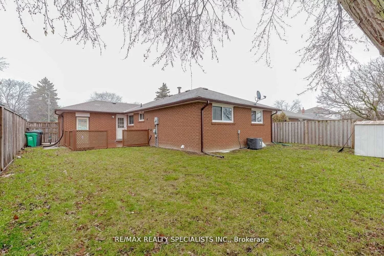 72, Dorchester(Upper), Southgate, Brampton