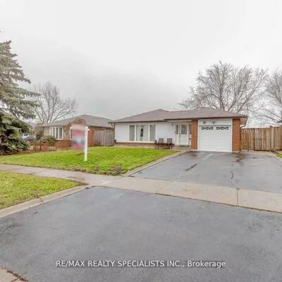 72, Dorchester(Upper), Southgate, Brampton