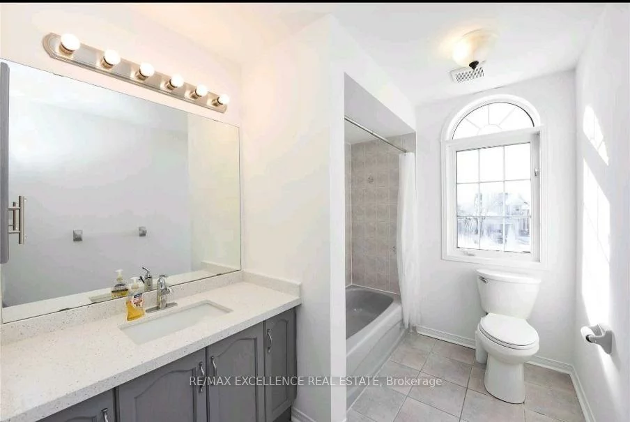 24, Hayloft, Fletcher's Creek Village, Brampton