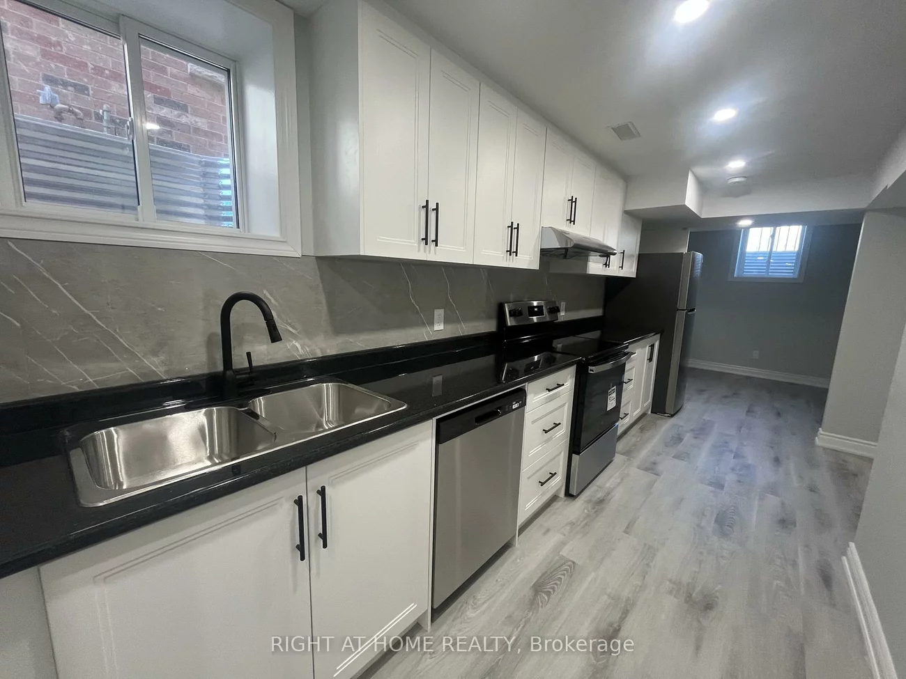 22, Amboise, Fletcher's Meadow, Brampton