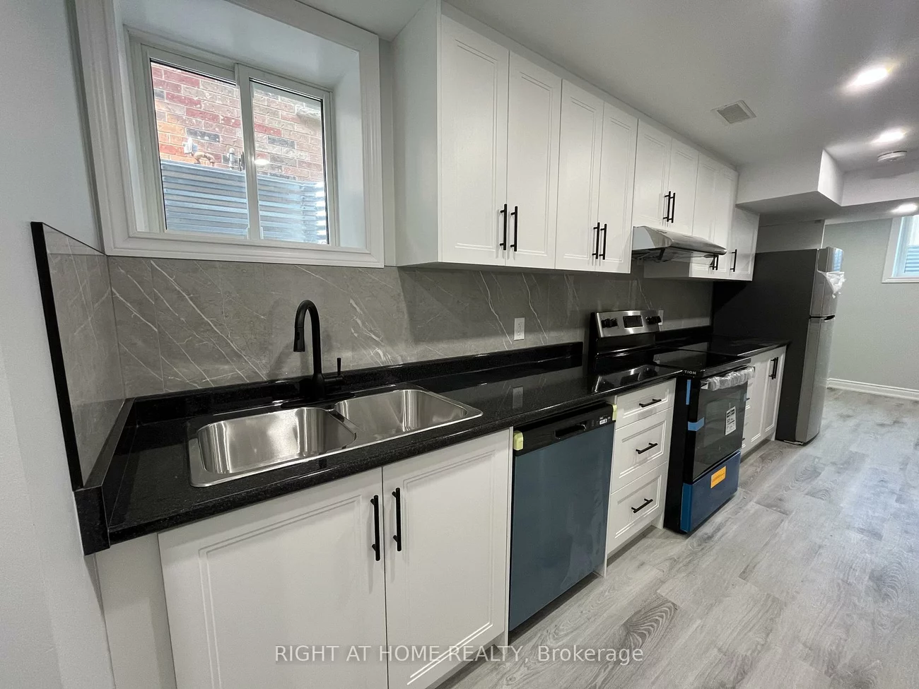 22, Amboise, Fletcher's Meadow, Brampton