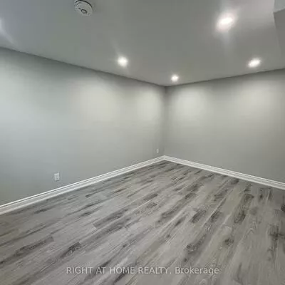 22, Amboise, Fletcher's Meadow, Brampton