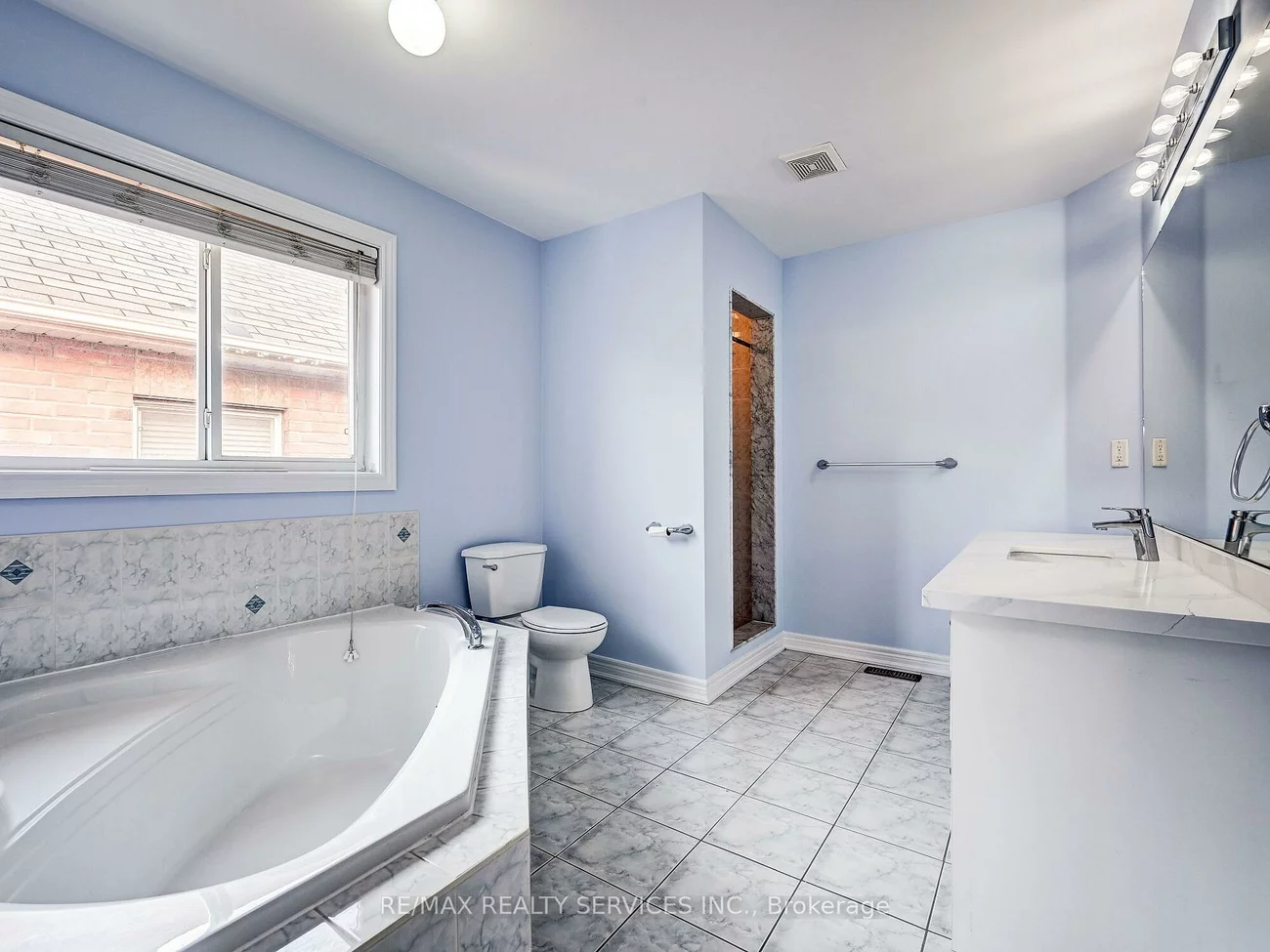 114, Rocky Point, Madoc, Brampton