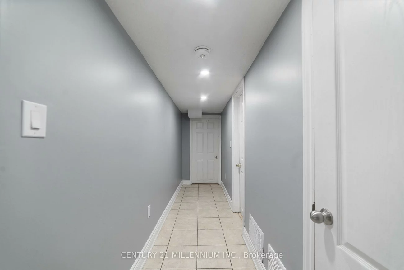 26, Newman, Westgate, Brampton