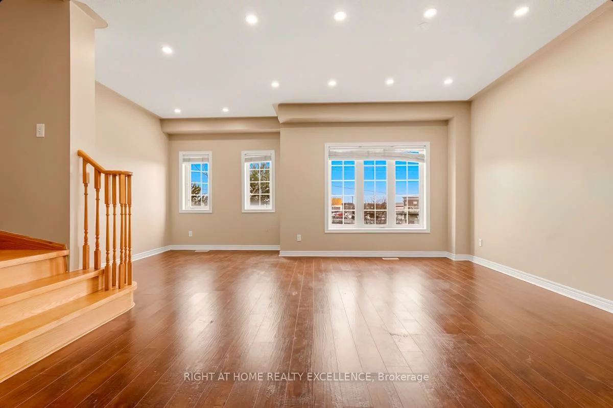 33, October, Bram West, Brampton