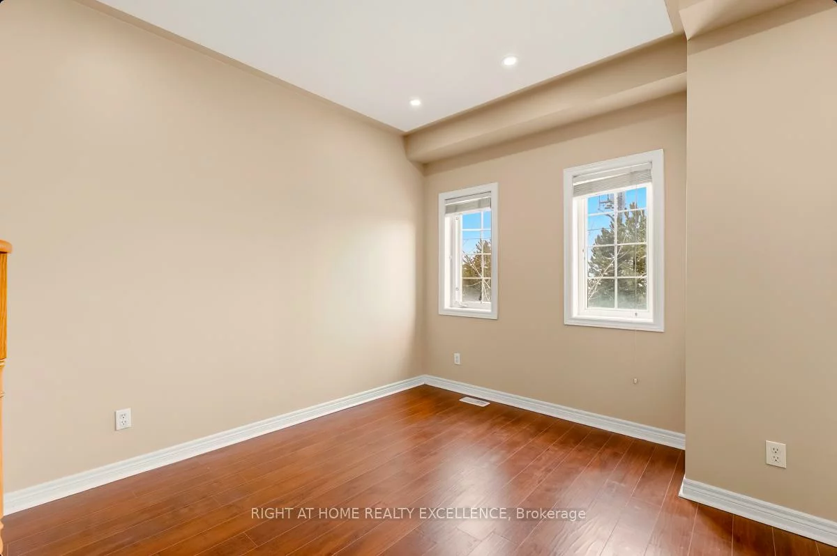 33, October, Bram West, Brampton