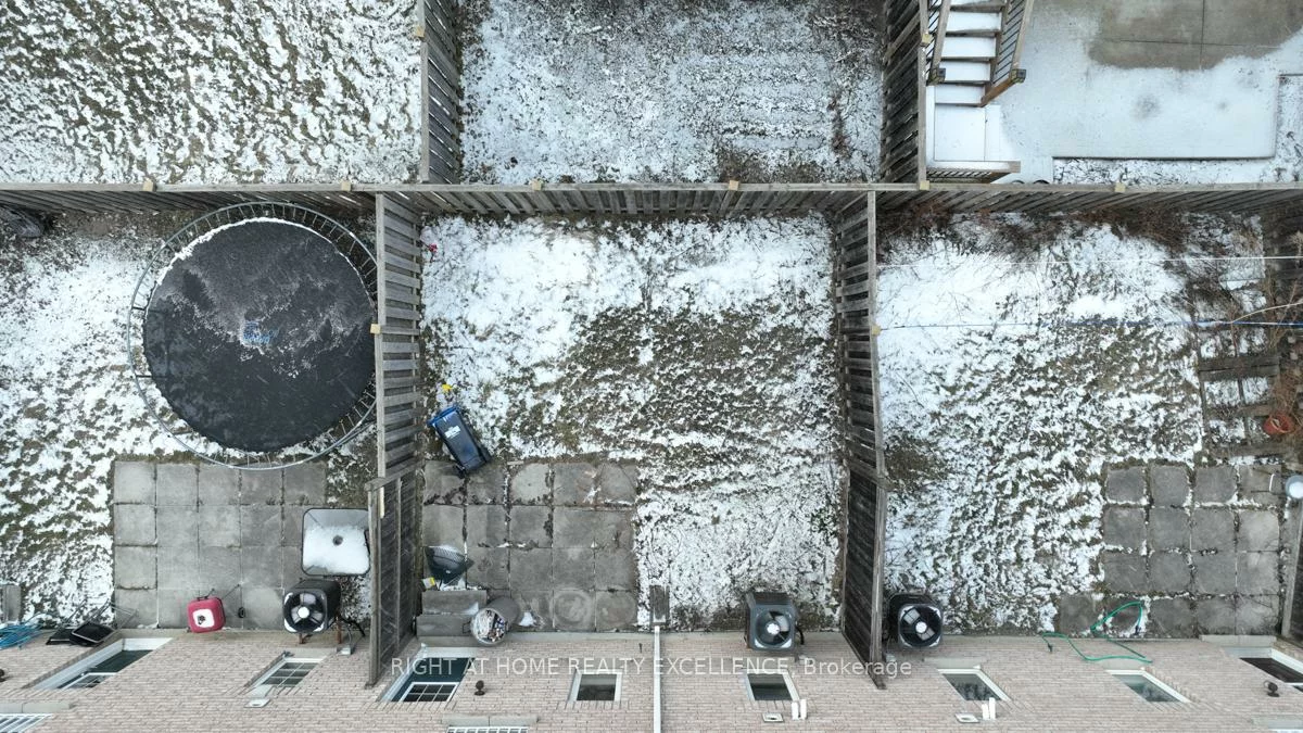 33, October, Bram West, Brampton