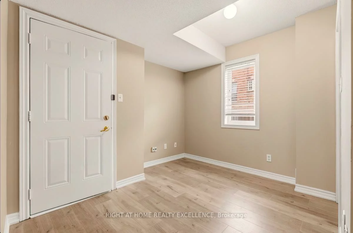 33, October, Bram West, Brampton