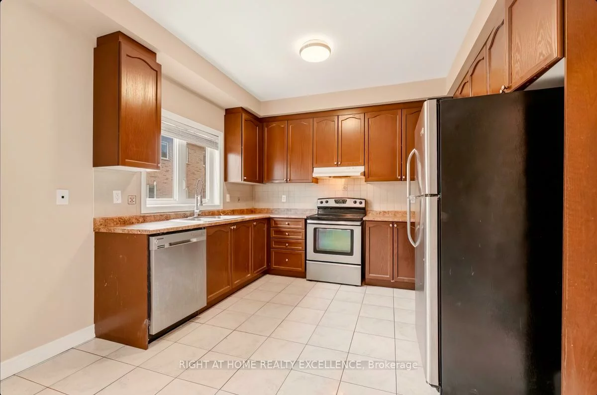 33, October, Bram West, Brampton