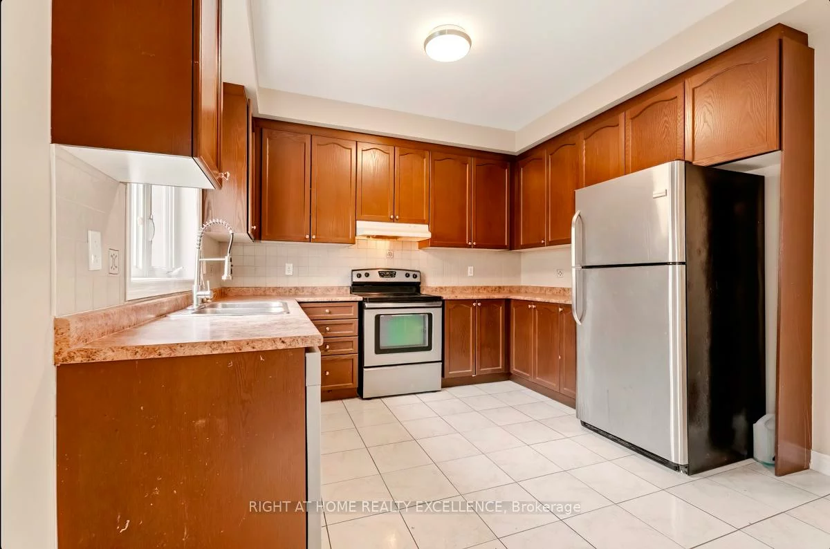 33, October, Bram West, Brampton