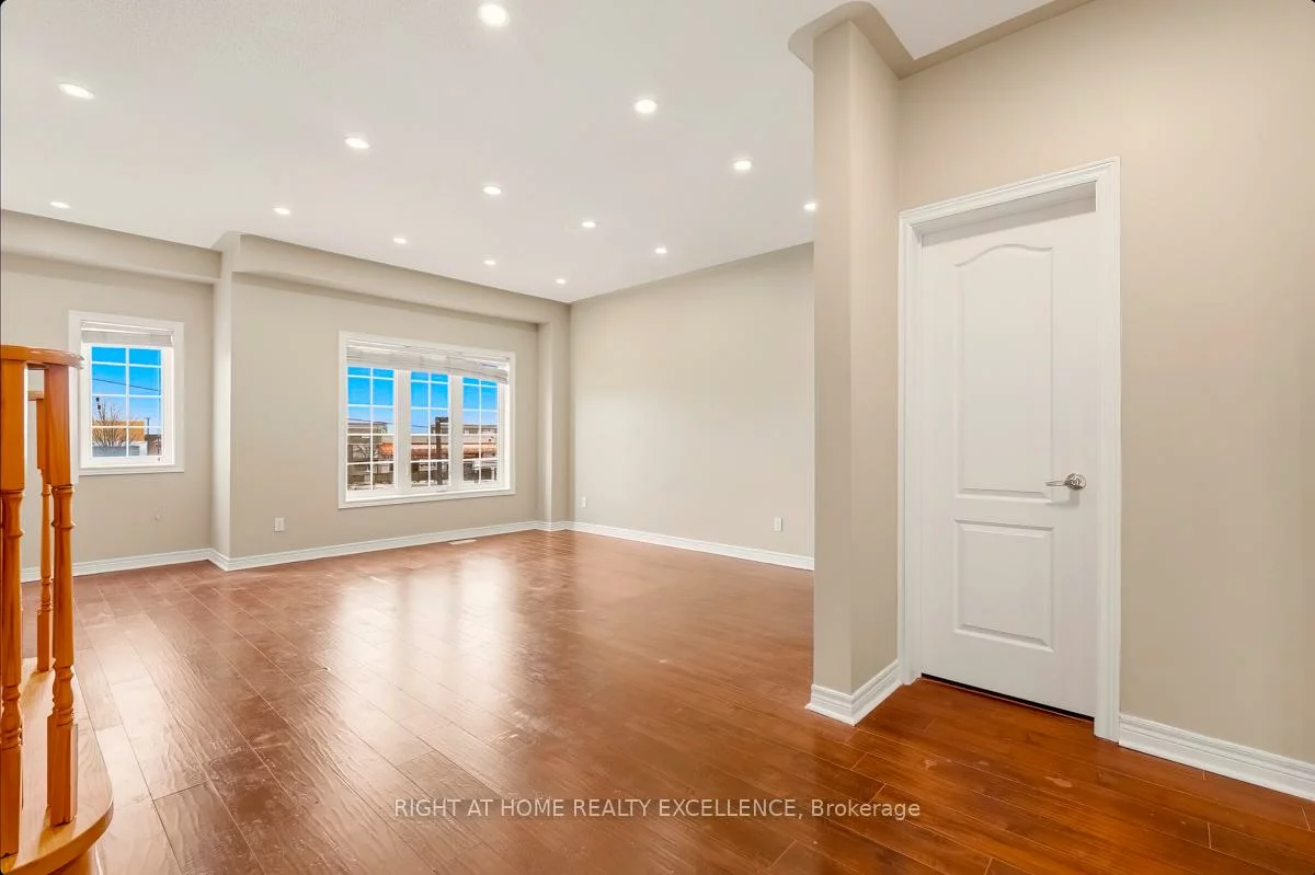 33, October, Bram West, Brampton