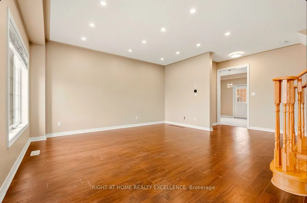 33, October, Bram West, Brampton