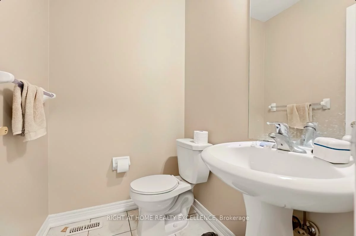 33, October, Bram West, Brampton