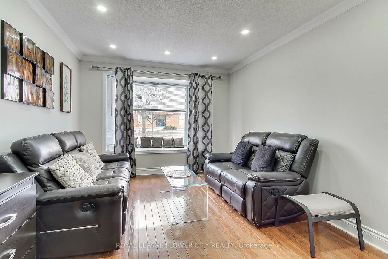 243, Centre, Brampton North, Brampton