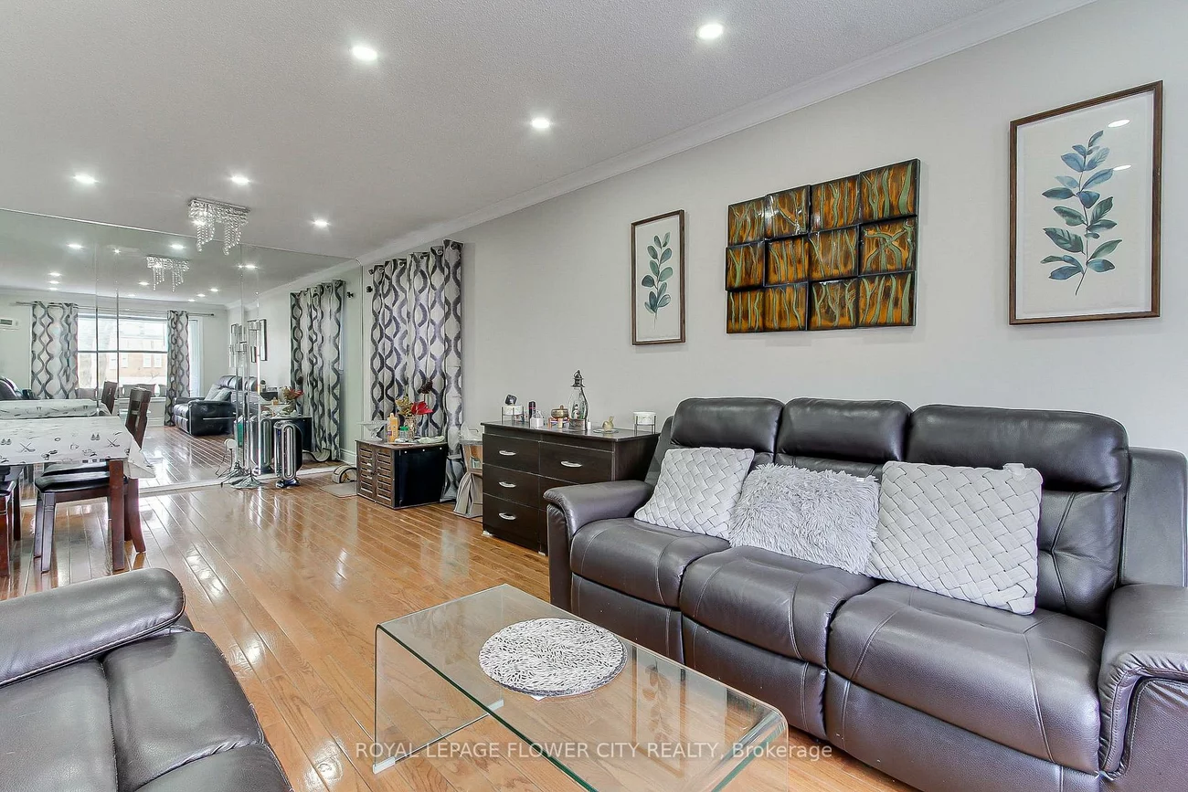 243, Centre, Brampton North, Brampton