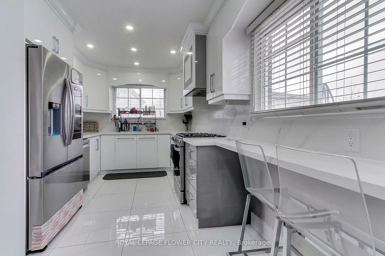 243, Centre, Brampton North, Brampton