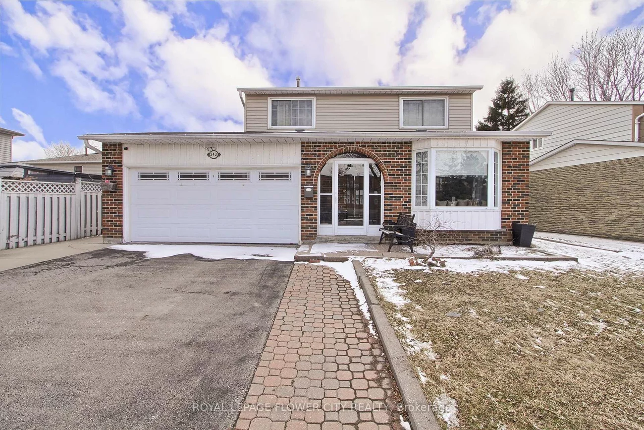 243, Centre, Brampton North, Brampton