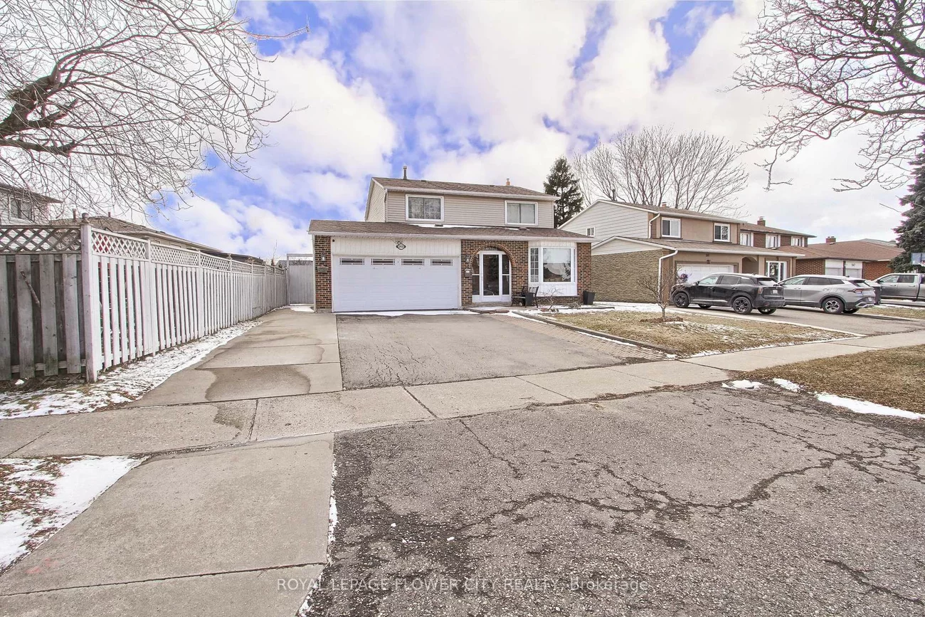 243, Centre, Brampton North, Brampton