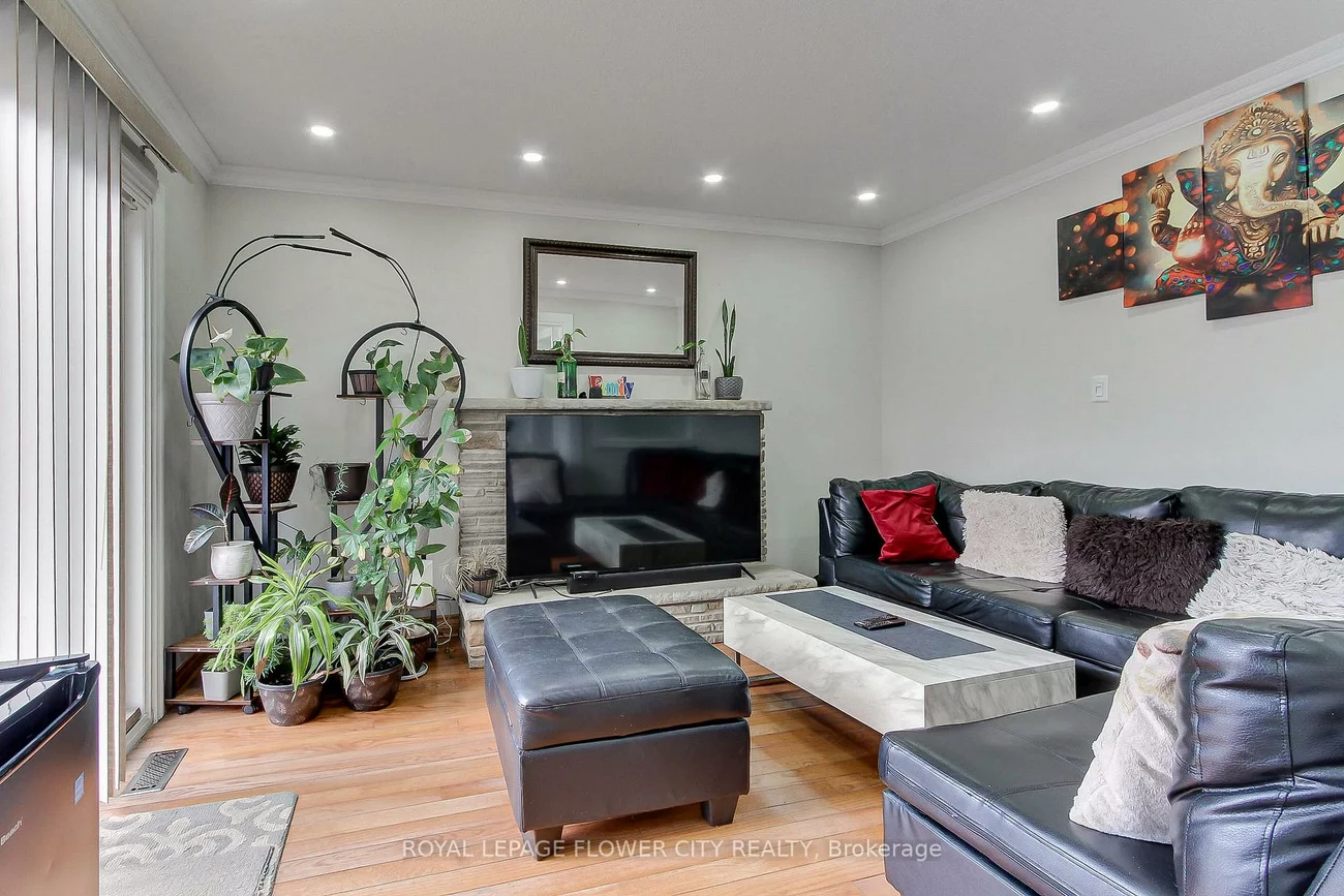 243, Centre, Brampton North, Brampton