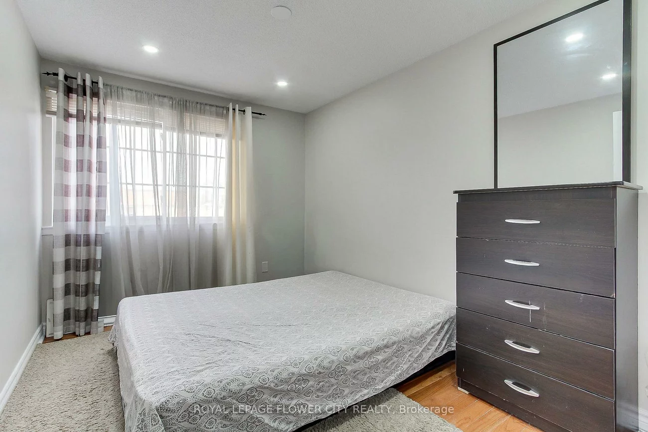 243, Centre, Brampton North, Brampton