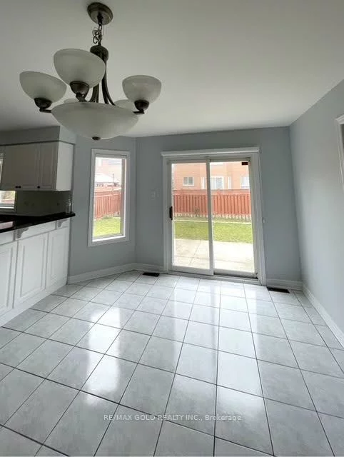 25, Giza, Sandringham-Wellington, Brampton