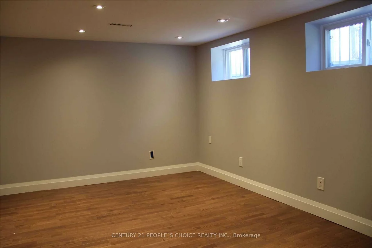 39, Meadowland, Brampton East, Brampton