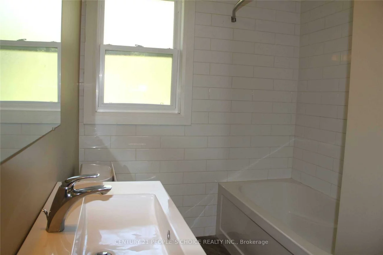 39, Meadowland, Brampton East, Brampton