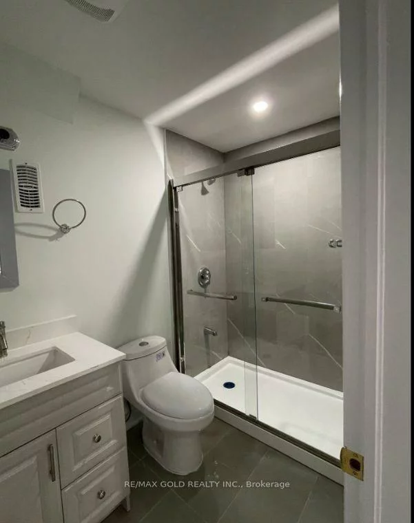 25, Giza, Sandringham-Wellington, Brampton