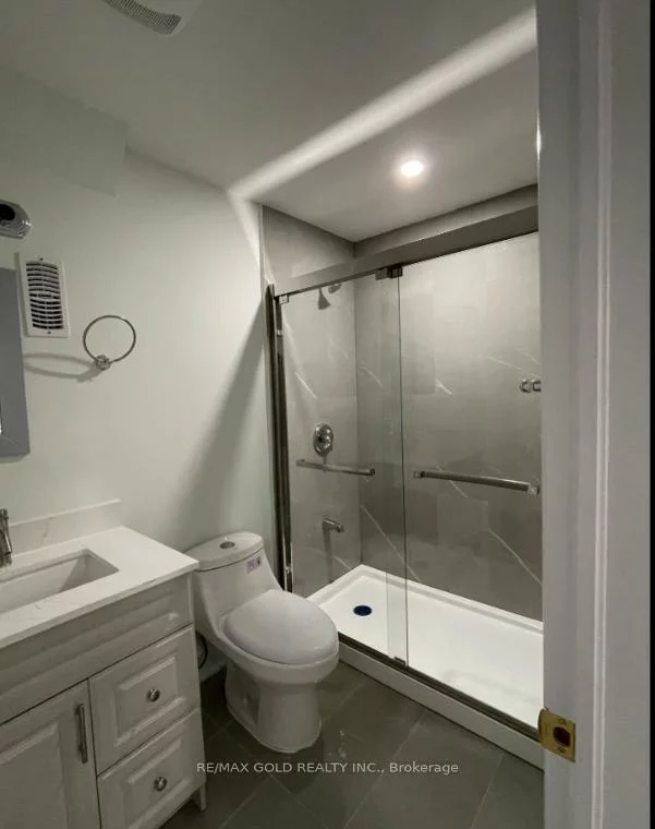 25, Giza, Sandringham-Wellington, Brampton