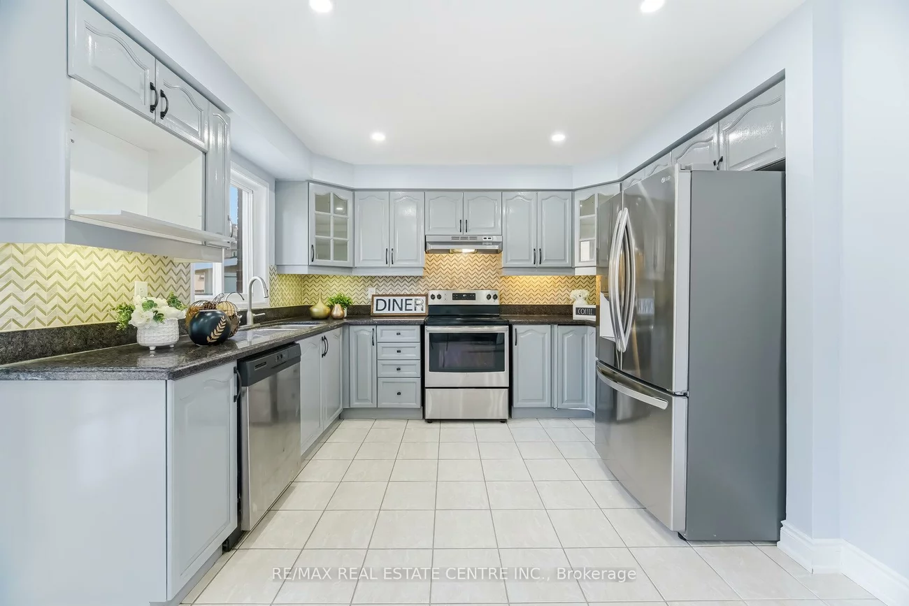 15, Heatherdale, Fletcher's Meadow, Brampton