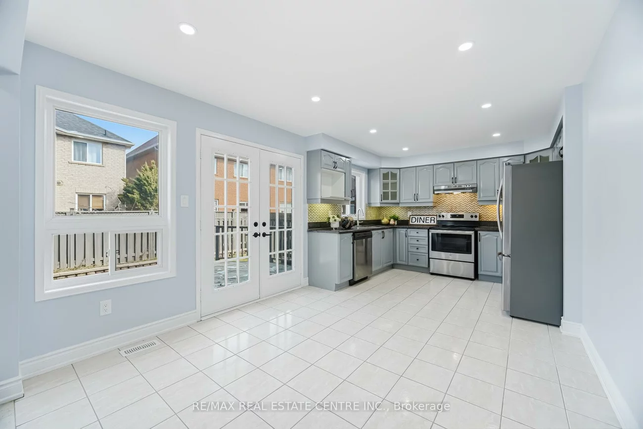 15, Heatherdale, Fletcher's Meadow, Brampton