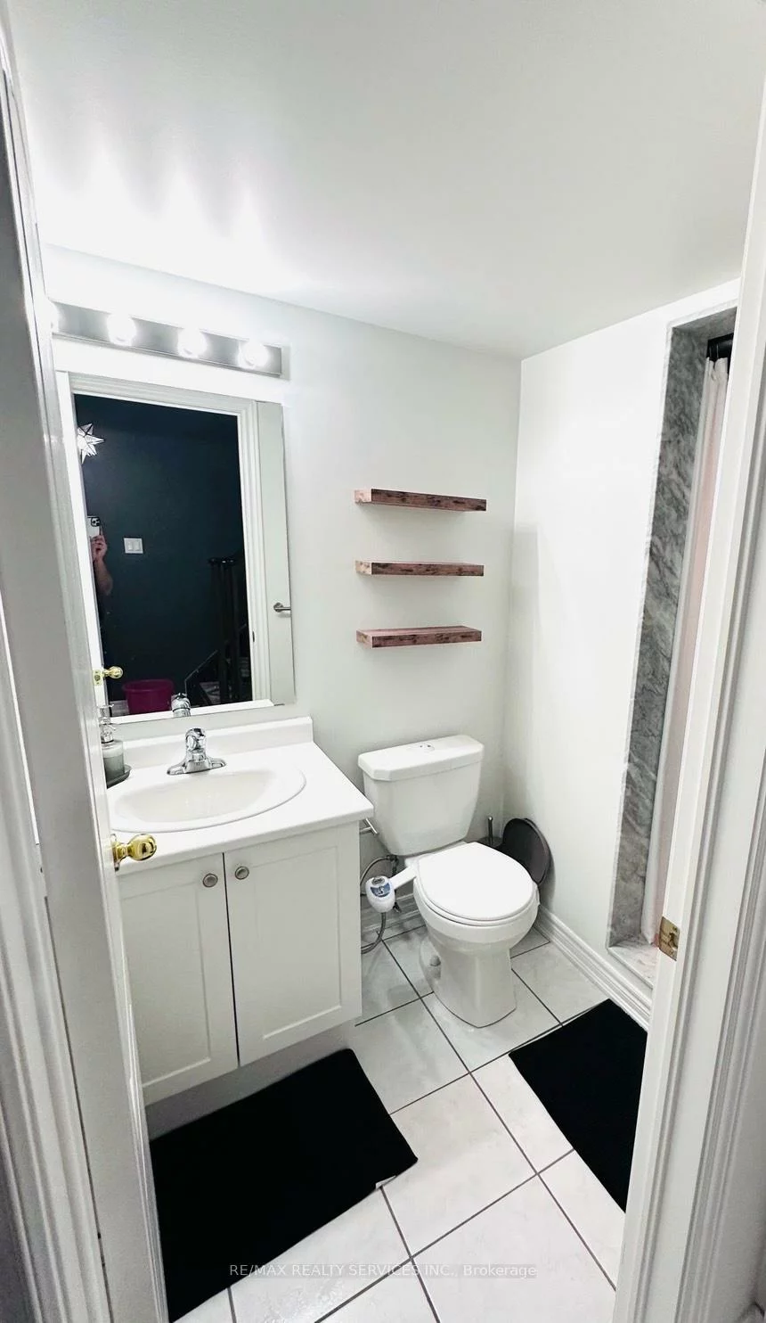 29, Peach, Sandringham-Wellington, Brampton