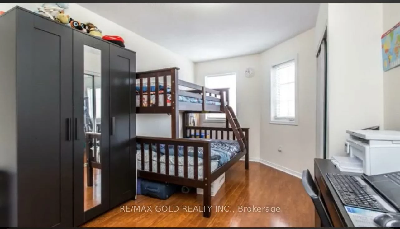 26, Twin Pines, Brampton North, Brampton