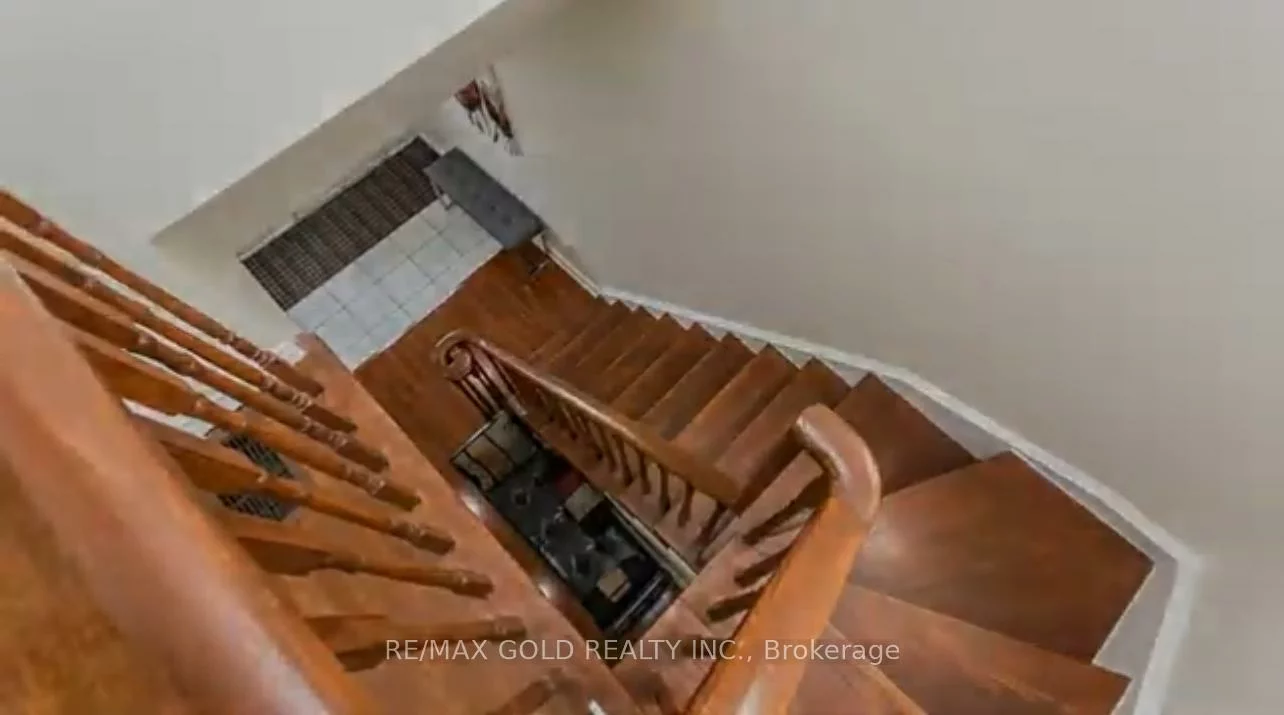 26, Twin Pines, Brampton North, Brampton